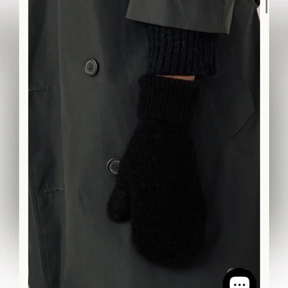 NWT Bare Knitwear Alpaca Boucle Mittens in Classic - Black - Picture 8 of 9